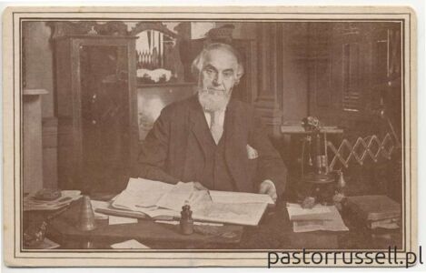 P24 - Pastor Russell In His Brooklyn, NY Study - About 1909 Or 1910 - Halftone Dots Smoothed And Retouched Wynik